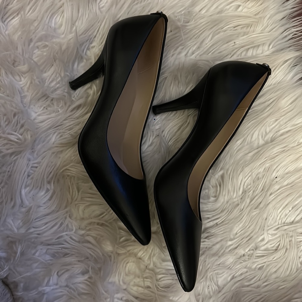 Michael Kors Black pumps